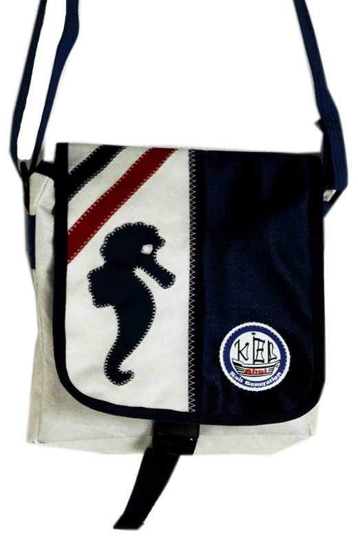 Tasche_klein_klein_Ausschnitt